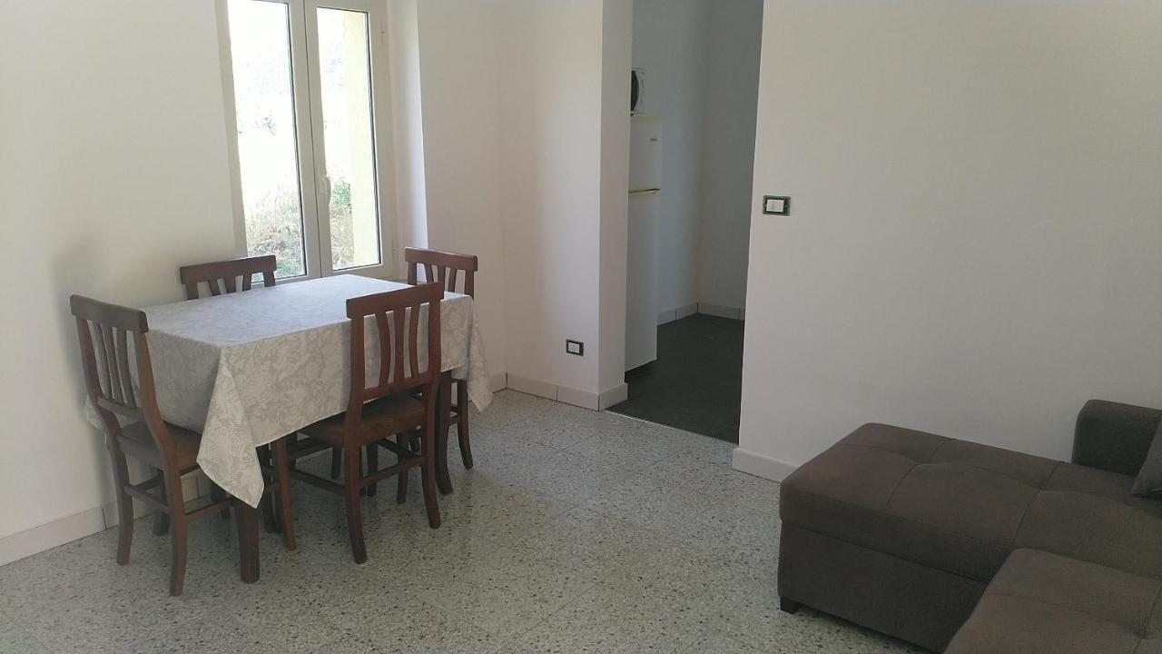 Lake Retreat - Maiella Apartment - Beautiful Lake And Mountain Views Casoli  Εξωτερικό φωτογραφία