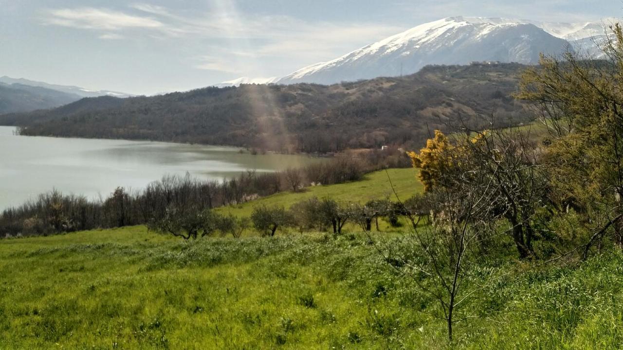 Lake Retreat - Maiella Apartment - Beautiful Lake And Mountain Views Casoli  Εξωτερικό φωτογραφία